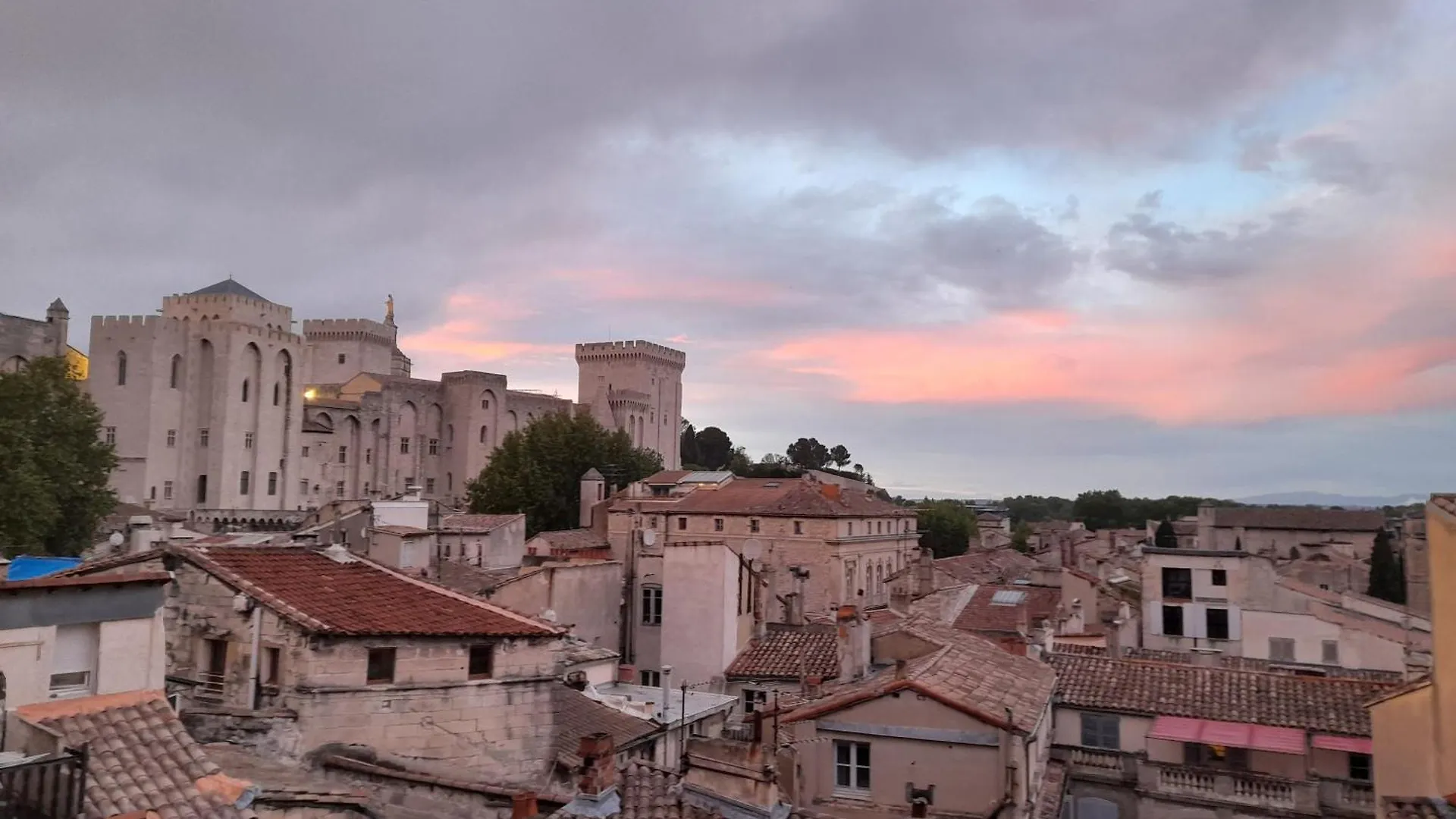 Apartment Appart Face Au Palais Des Papes Avignon